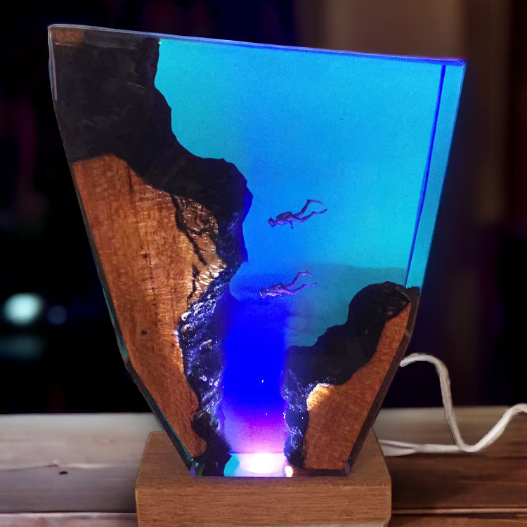 Small Ocean Explorer Resin Nightlight - Dive into Tranquility